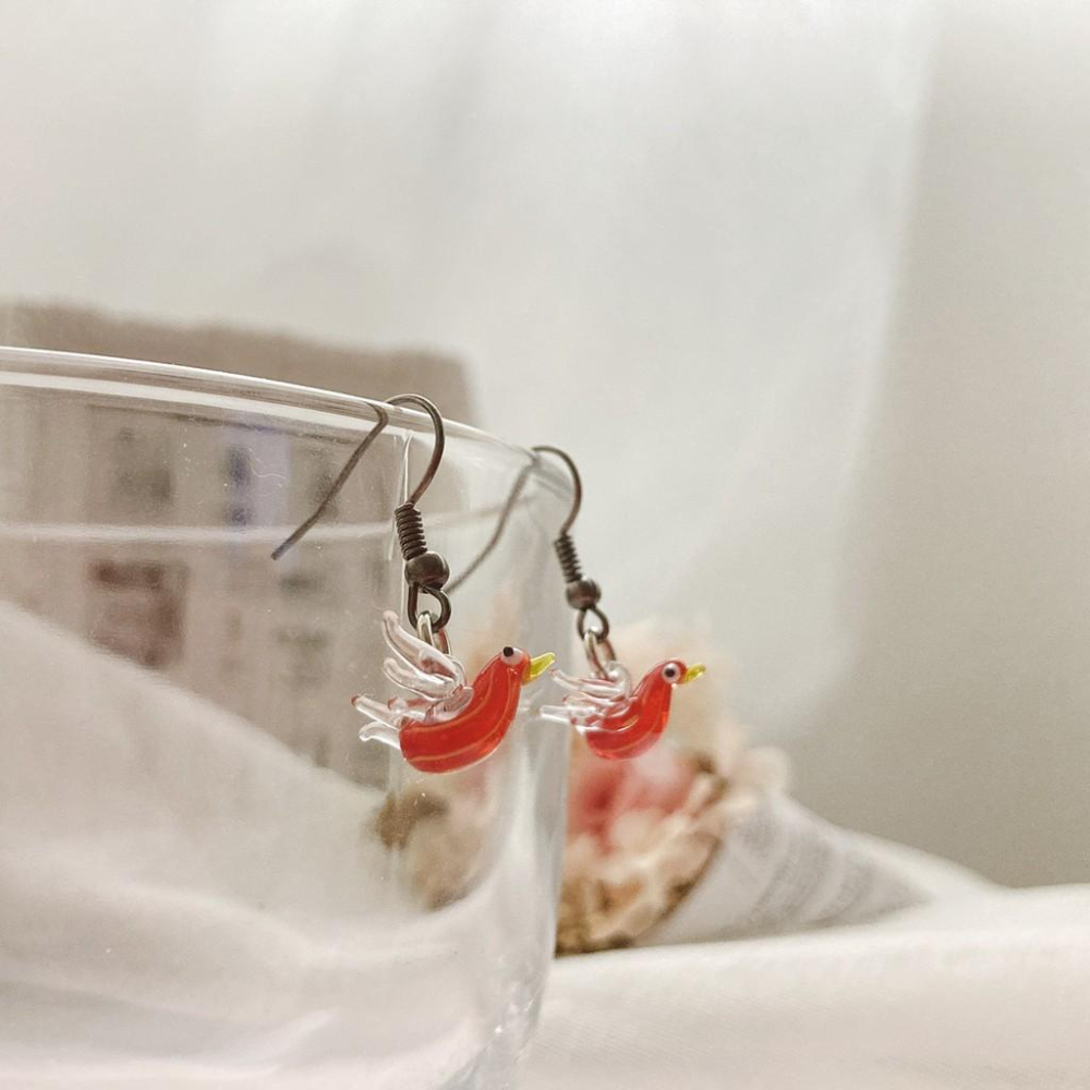 新上市★手工燒製 玻璃製 琉璃 可愛動物-飛翔之鳥 耳環 耳飾-細節圖3
