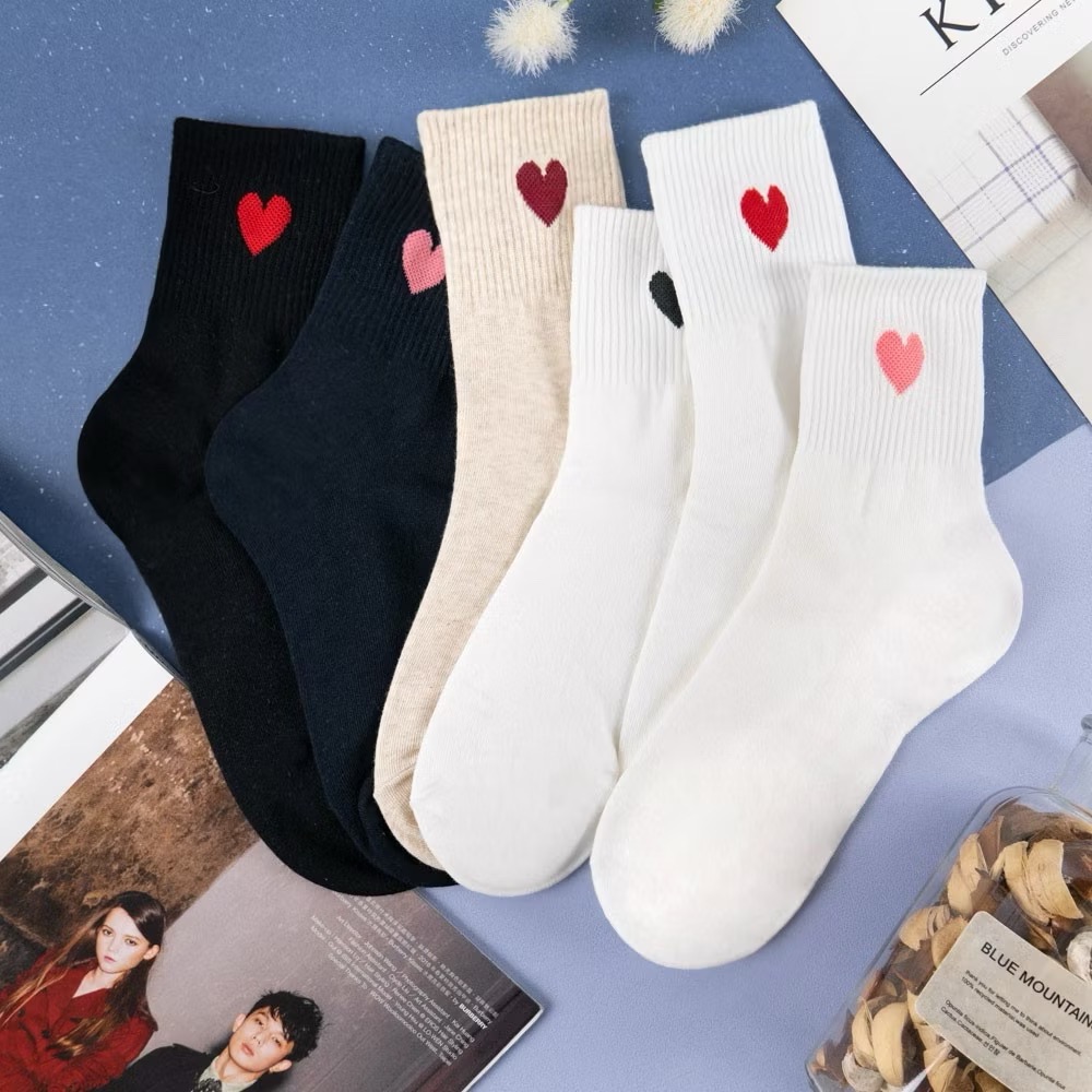 AHUA 韓國襪子 純色愛心中筒襪 女生襪子 女襪 襪子推薦 正韓襪子 純棉襪子 素色襪子 白襪 K0156 阿華有事嗎-細節圖3