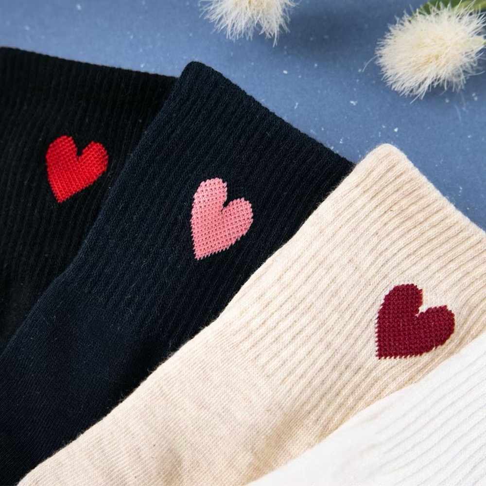 AHUA 韓國襪子 純色愛心中筒襪 女生襪子 女襪 襪子推薦 正韓襪子 純棉襪子 素色襪子 白襪 K0156 阿華有事嗎-細節圖5