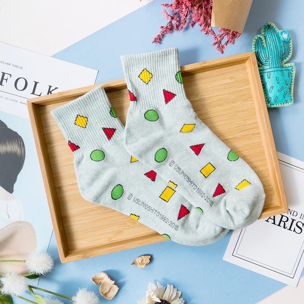 AHUA 韓國襪子 蠟筆小新睡衣圖案中筒襪 K0354  現貨 女生襪子 女襪 卡通襪 蠟筆小新襪子 白襪 阿華有事嗎-細節圖5