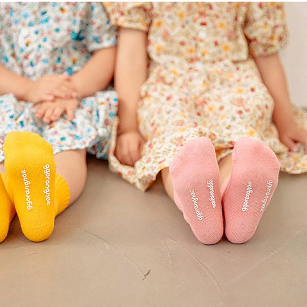 AHUA 韓國童襪 純色條紋兒童中筒襪 童襪 KCD0027  腳底止滑 女童襪 男童襪 純棉襪 素色童襪 阿華有事-細節圖9