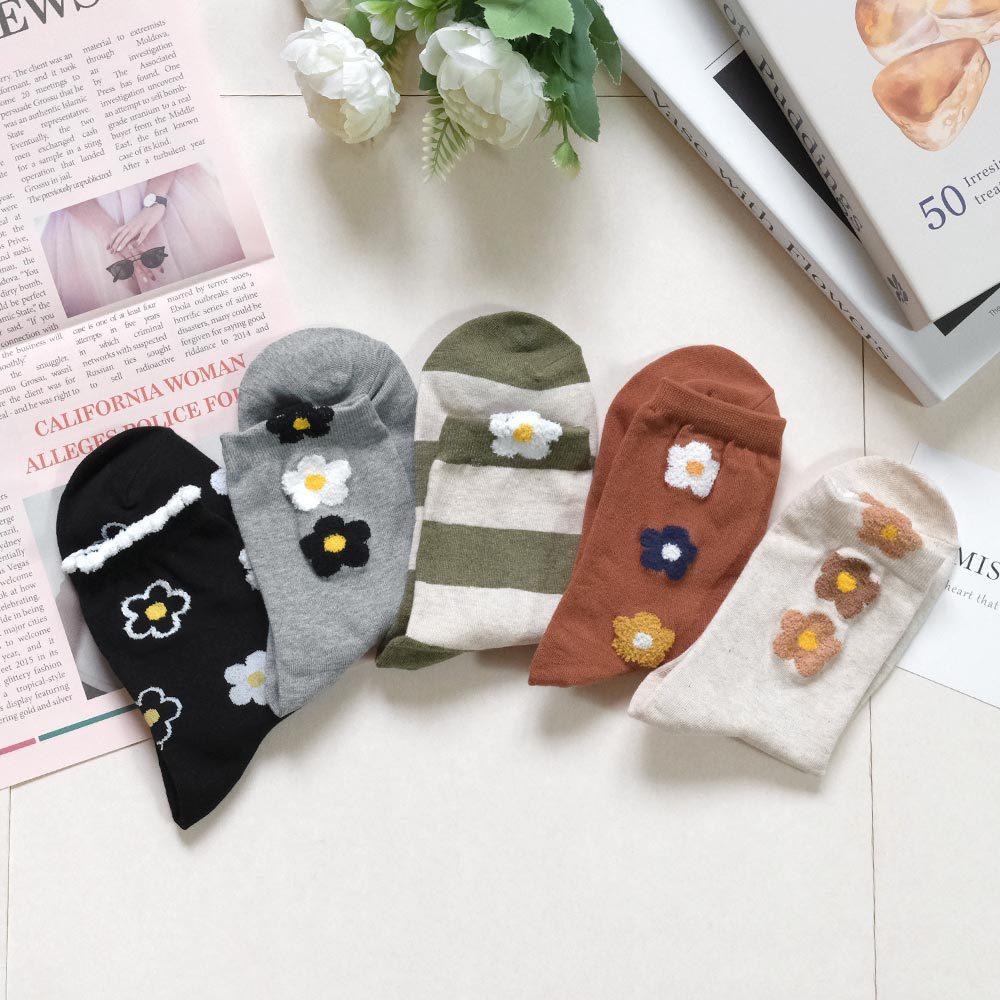 AHUA 立體毛毛花花中筒襪 女生襪子 正韓襪子 春夏穿搭 花花襪子 純棉襪 學生襪 襪子推薦 K2218 阿華有事嗎-細節圖4