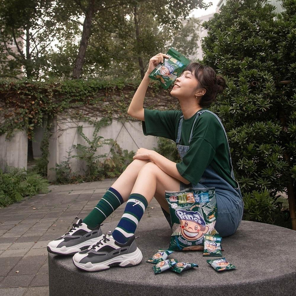 【7-ELEVEN門市團購】AHUA原創設計襪 HUAER味王王子麵聯名中筒襪 棒球 醬油 味精 茄芷袋 Z0034-細節圖4
