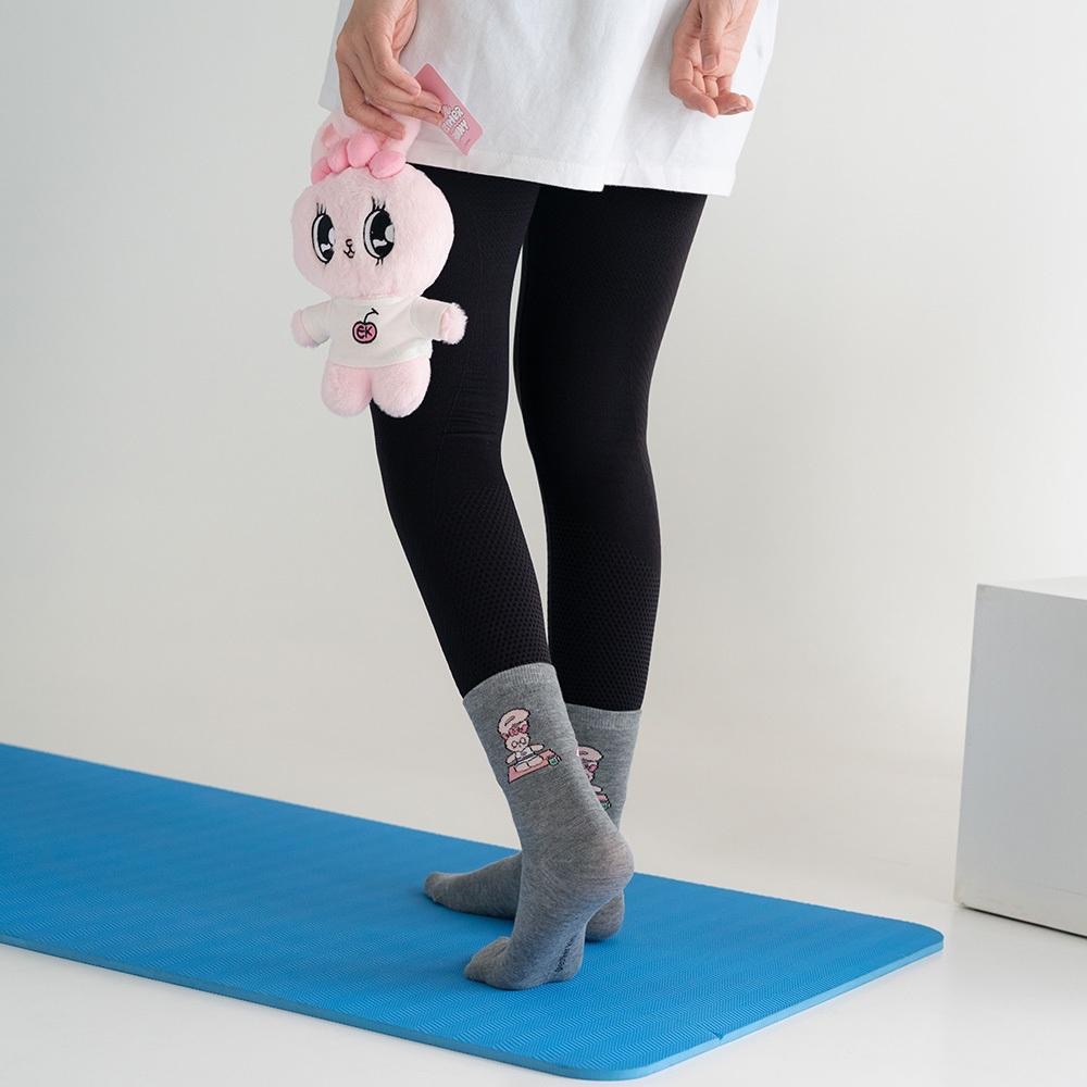 AHUA 艾絲樂小兔聯名-連續動作中筒襪 女生襪子 R0024 純棉中筒襪 MIT台灣製造 原創設計襪-細節圖4