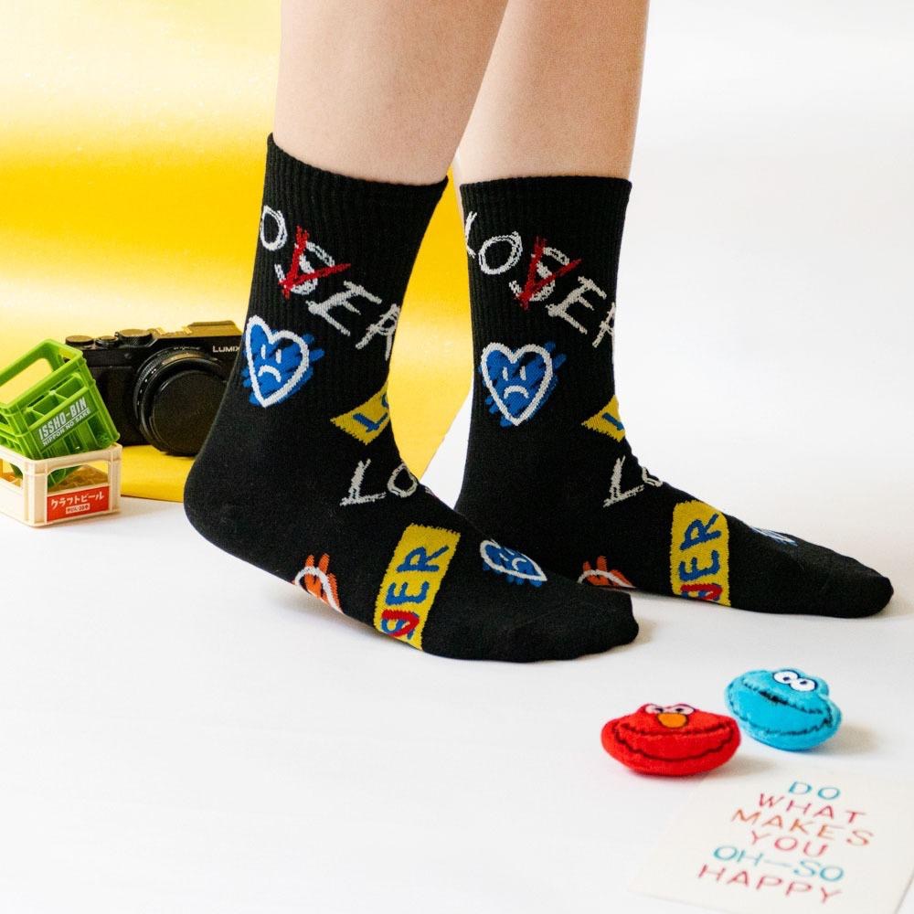 AHUA 韓國襪子 LOVER英文愛心塗鴉中筒襪 K2008 韓妞必備 百搭純棉襪 正韓襪子 少女襪 阿華有事嗎-細節圖4