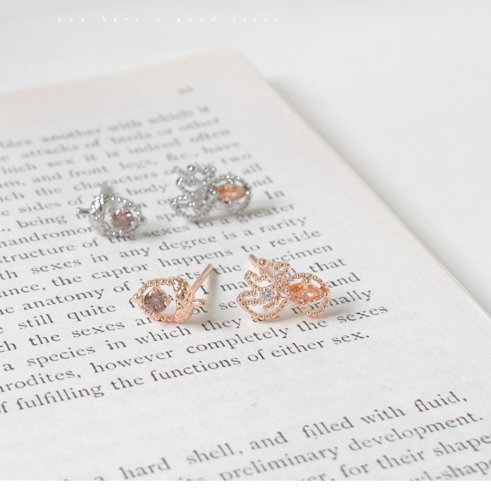 阿華有事嗎 AUHA 韓國飾品 鑲鑽栗子與松鼠貼耳耳環【A0596】正韓 水鑽 氣質 百搭 可愛 簡約 韓妞必備 耳針-細節圖4