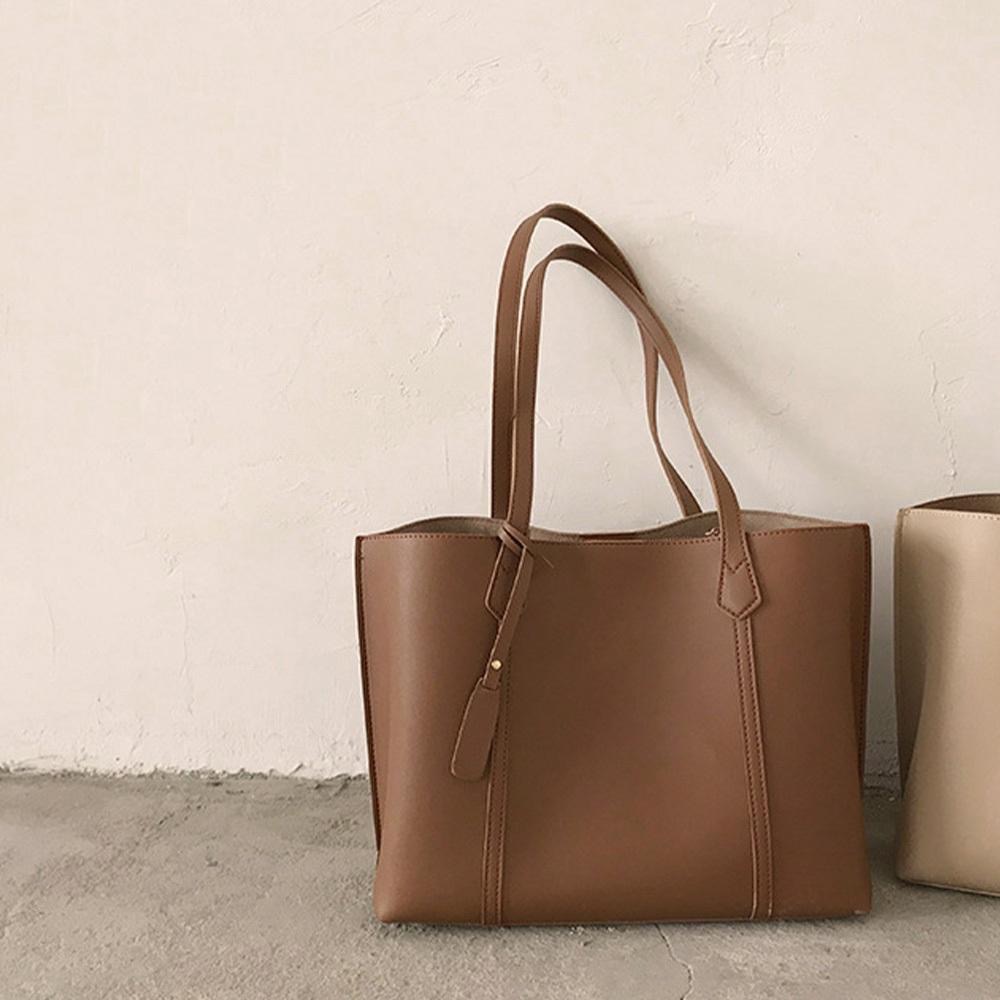 AHUA阿華有事嗎 韓系大容量皮革吊牌托特包 B0035  韓妞必備 百搭配件 包包 手提袋 肩背包 托特包-細節圖4