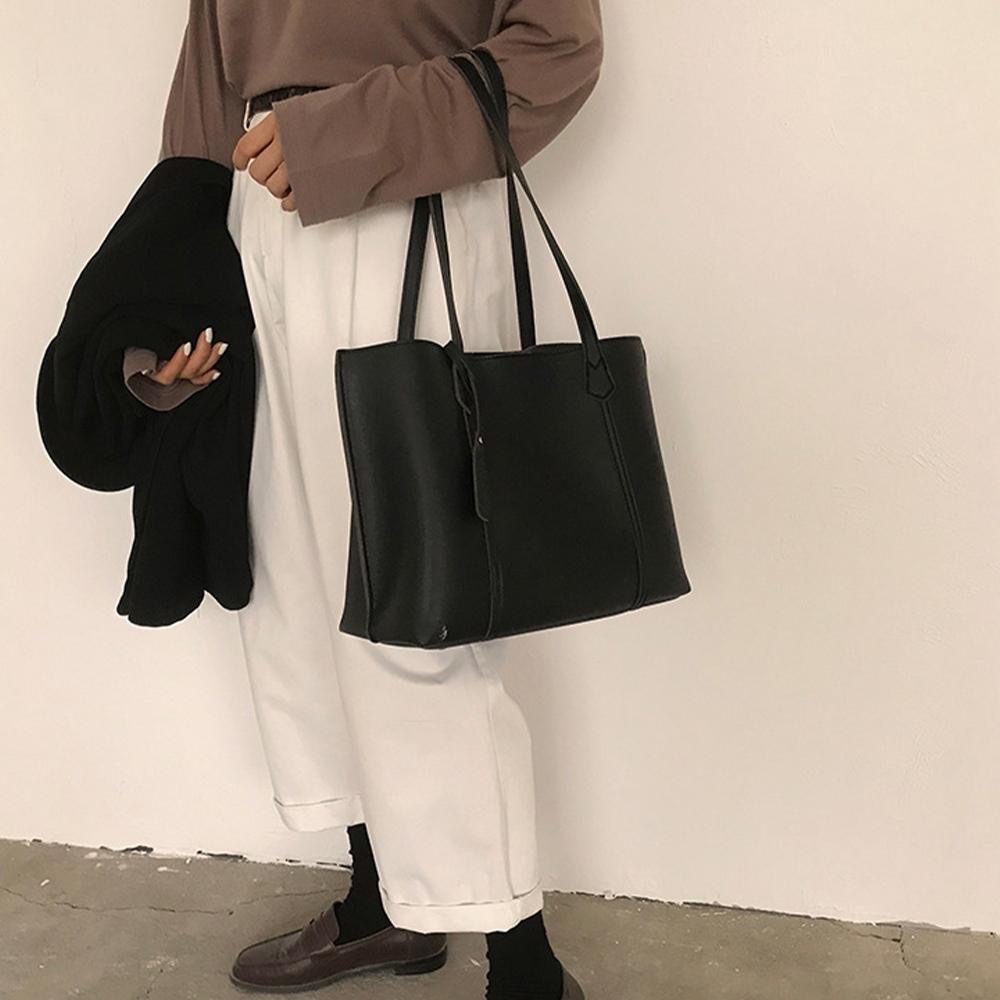 AHUA阿華有事嗎 韓系大容量皮革吊牌托特包 B0035  韓妞必備 百搭配件 包包 手提袋 肩背包 托特包-細節圖7