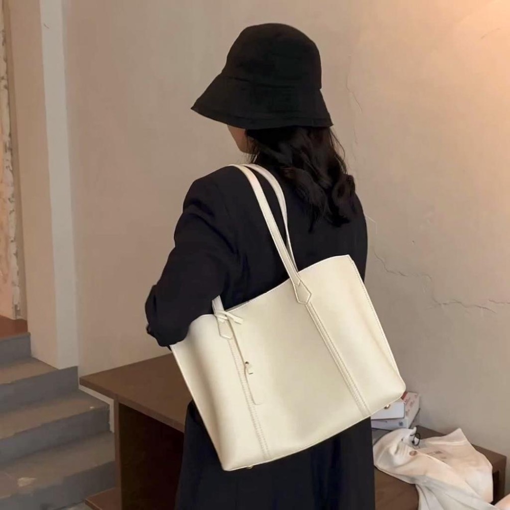 AHUA阿華有事嗎 韓系大容量皮革吊牌托特包 B0035  韓妞必備 百搭配件 包包 手提袋 肩背包 托特包-細節圖9