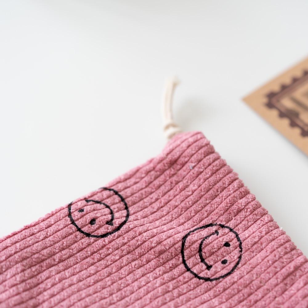 AHUA阿華有事嗎 韓系包包  笑臉燈芯絨束口袋(大)B0058  韓妞必備小物 百搭配件 包包 袋子 手袋-細節圖8