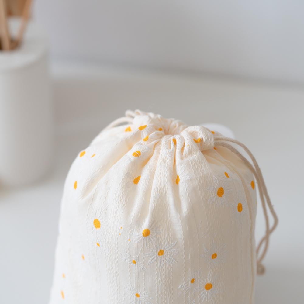 AHUA阿華有事嗎 韓系包包  滿版小雛菊束口袋(大)B0055  韓妞必備小物 百搭配件 包包 袋子 手袋 日系小花-細節圖4