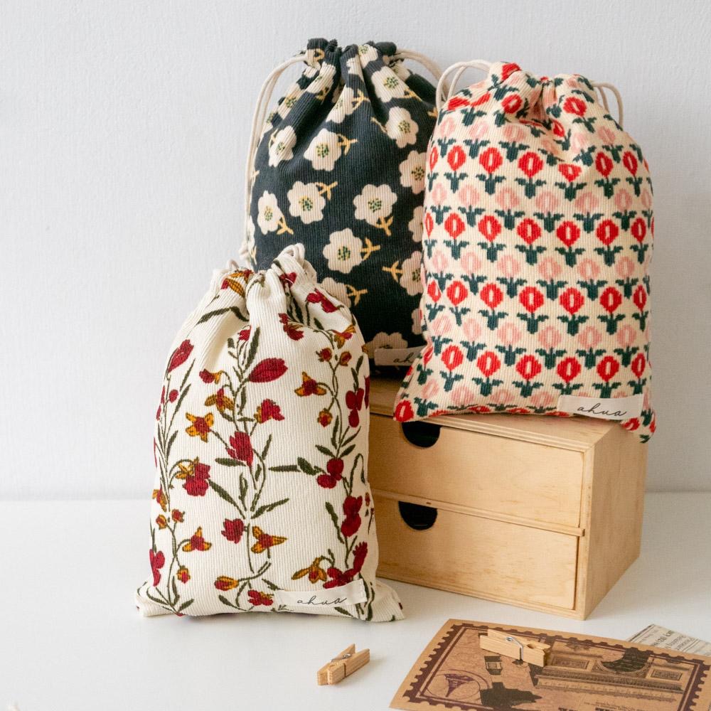 AHUA阿華有事嗎 韓系包包  滿版花朵燈芯絨束口袋(大) B0056  韓妞必備小物 百搭配件 包包 袋子 手袋 收納-細節圖5