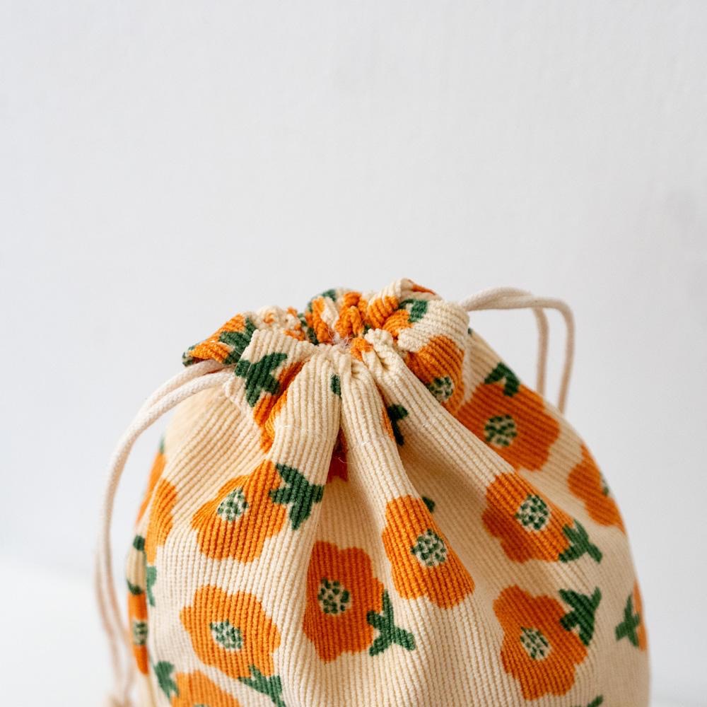 AHUA阿華有事嗎 韓系包包  滿版花朵燈芯絨束口袋(大) B0056  韓妞必備小物 百搭配件 包包 袋子 手袋 收納-細節圖6