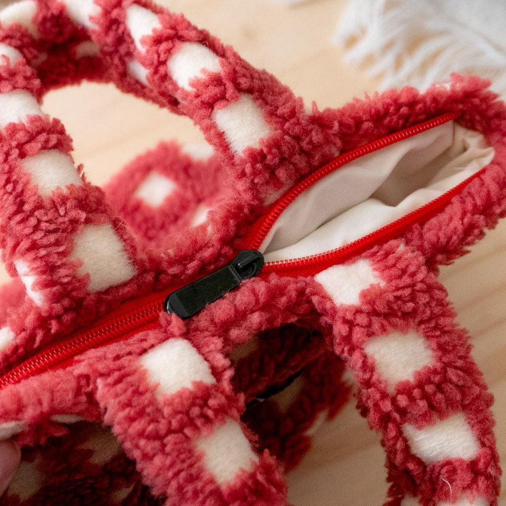 AHUA阿華有事嗎 韓系配件  立體絨毛華夫格小手提包 B0094 休閒 包包 百搭 韓妞必備 可愛 日系 肩背-細節圖4