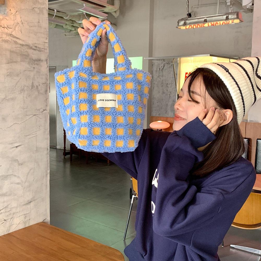 AHUA阿華有事嗎 韓系配件  立體絨毛華夫格小手提包 B0094 休閒 包包 百搭 韓妞必備 可愛 日系 肩背-細節圖9