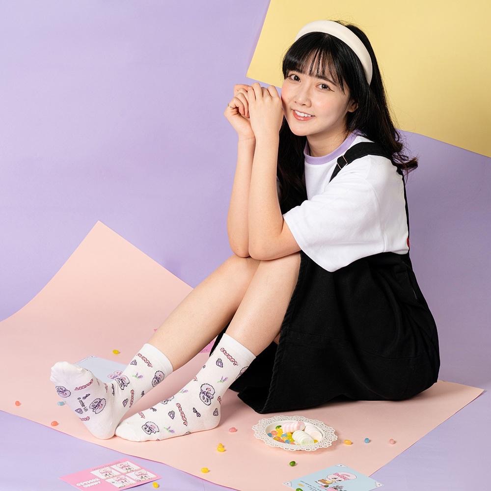 AHUA 艾絲樂小兔聯名-滿版英文配件中筒襪 女生襪子 R0021 純棉中筒襪 MIT台灣製造 阿華有事嗎-細節圖7