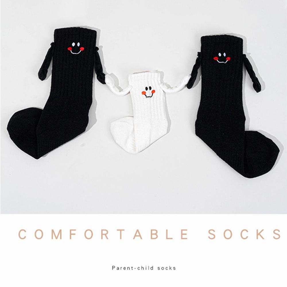 AHUA阿華有事嗎 韓國襪子 立體刺繡笑臉一家人親子磁吸牽手中筒襪 S0483 韓妞必備 百搭純棉襪 卡通 日系 可愛-細節圖6