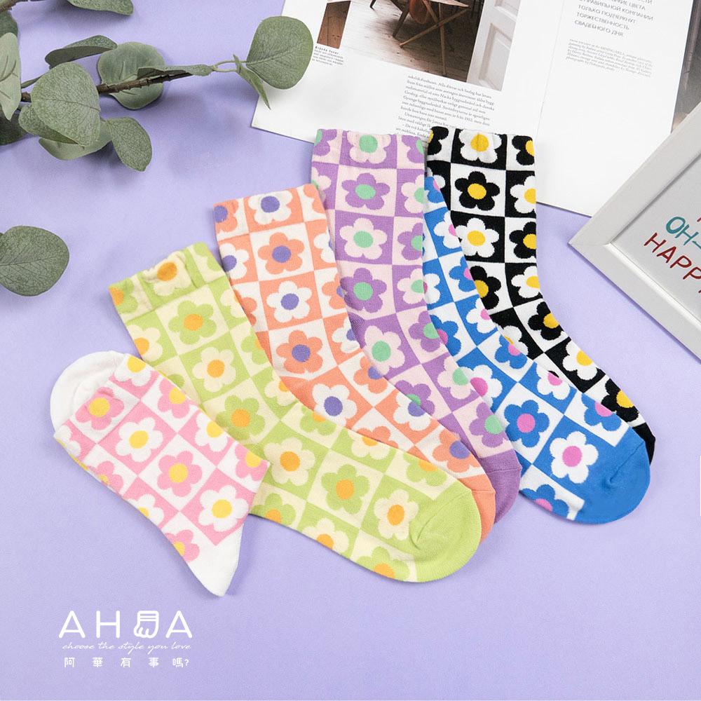 AHUA阿華有事嗎 韓國襪子 滿版格紋花朵中筒襪 女襪 K1649 襪子推薦 流行襪首選 可愛 長襪 卡通襪子-細節圖5