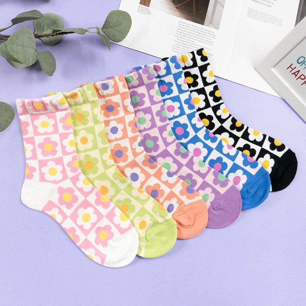 AHUA阿華有事嗎 韓國襪子 滿版格紋花朵中筒襪 女襪 K1649 襪子推薦 流行襪首選 可愛 長襪 卡通襪子-細節圖6