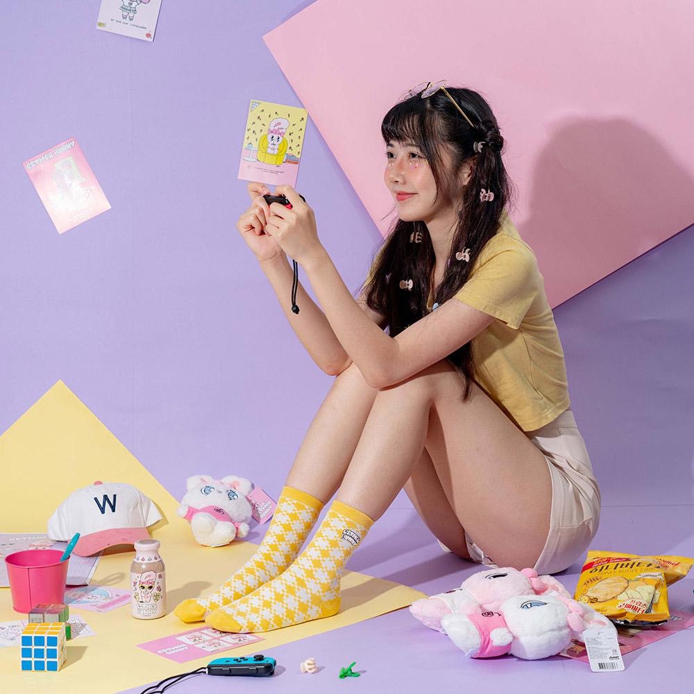 AHUA 艾絲樂小兔聯名襪 幾何電繡AB中筒襪 MIT襪子 女生襪子 女襪 襪子推薦 純棉襪子 R0017 阿華有事嗎-細節圖8