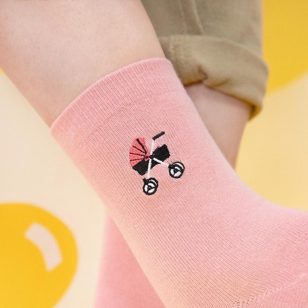 AHUA阿華有事嗎 HUAER電繡媽咪日常中筒AB襪 Z0016 中筒襪 品牌設計襪 MIT台灣製造 純棉襪 母親節禮物-細節圖6