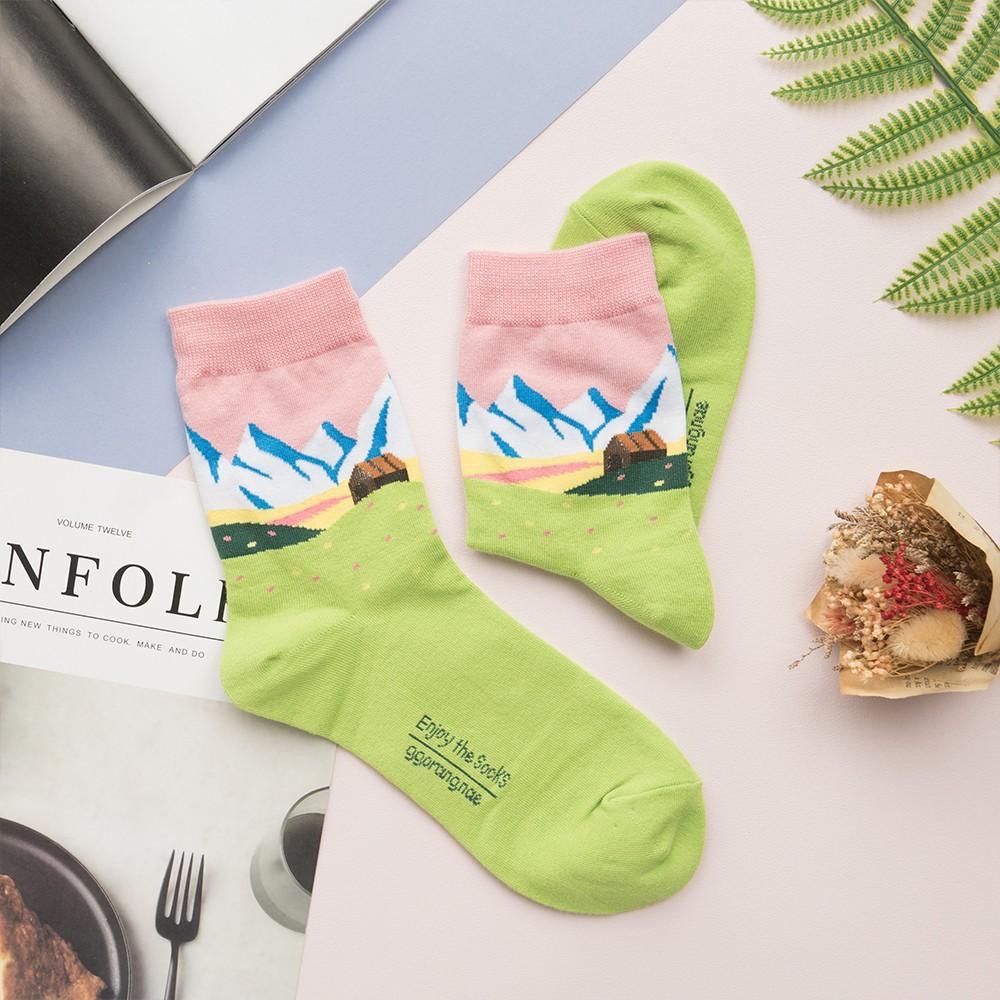 AHUA阿華有事嗎  韓國襪子 唯美風景畫中筒襪 K0623 正韓少女襪 韓妞必備中筒襪 百搭純棉襪【現貨免運】-細節圖4