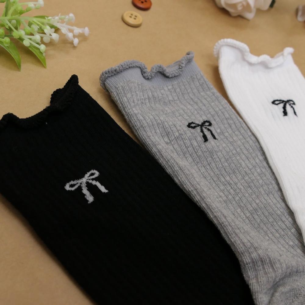 AHUA 阿華有事嗎 直坑條純色蝴蝶結木耳捲邊中筒襪 K2327 正韓襪子 百搭純棉襪 韓妞必備 少女襪-細節圖4