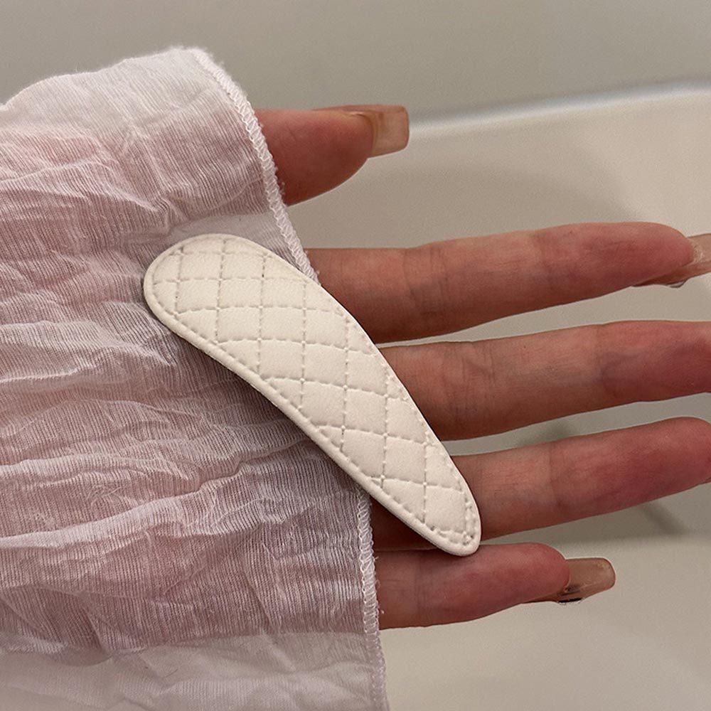 AHUA 阿華有事嗎 純色小香風造型皮質髮夾 E0126 可愛 百搭 少女 髮夾 髮飾 配件-細節圖9