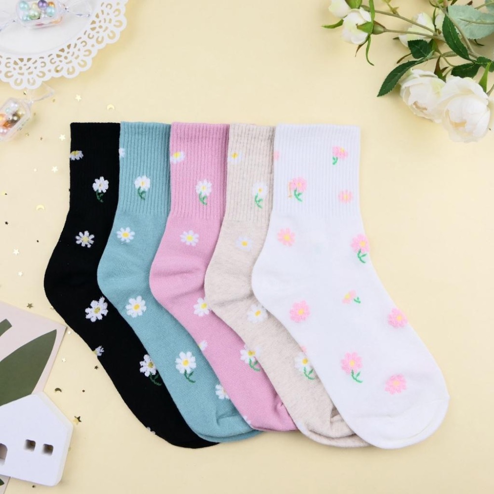 AHUA 阿華有事嗎 滿版立體毛毛花朵中筒襪 K2331 正韓襪子 百搭純棉襪 韓系必備 少女襪-細節圖3