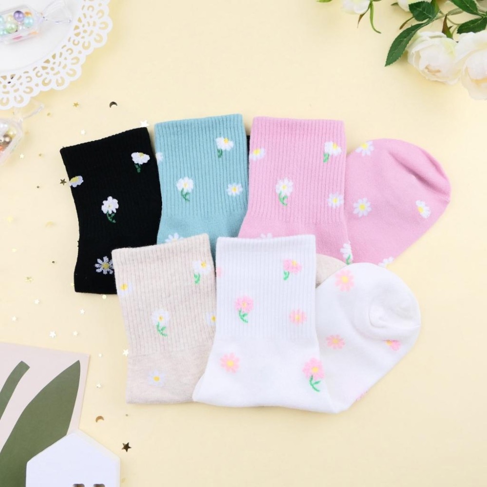 AHUA 阿華有事嗎 滿版立體毛毛花朵中筒襪 K2331 正韓襪子 百搭純棉襪 韓系必備 少女襪-細節圖4