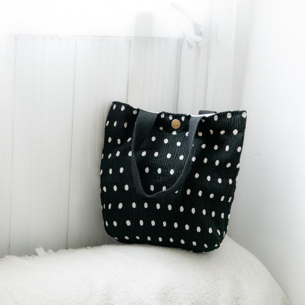 AHUA阿華有事嗎 韓系包包 幾何抓皺手提小布包 B0047 韓妞必備小物 百搭配件 包包 袋子 手袋 日系 芬蘭風-細節圖6