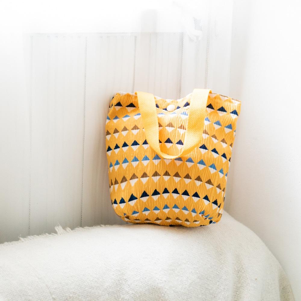 AHUA阿華有事嗎 韓系包包 幾何抓皺手提小布包 B0047 韓妞必備小物 百搭配件 包包 袋子 手袋 日系 芬蘭風-細節圖8