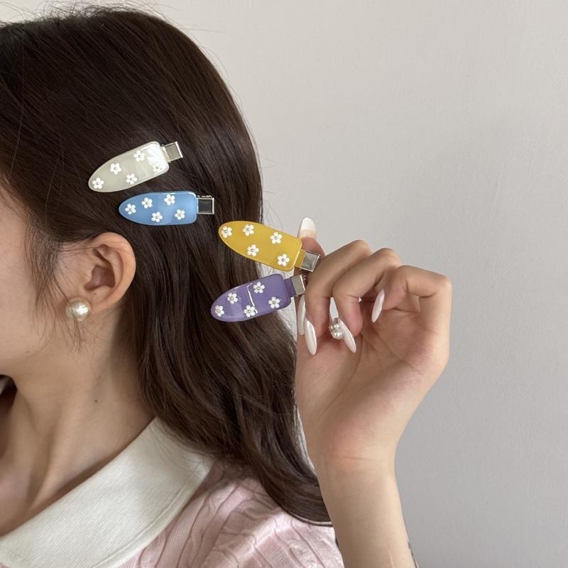 AHUA 阿華有事嗎 滿版立體小白花無痕髮夾E0169 韓系可愛 百搭 少女 髮夾 髮飾 配件-細節圖4