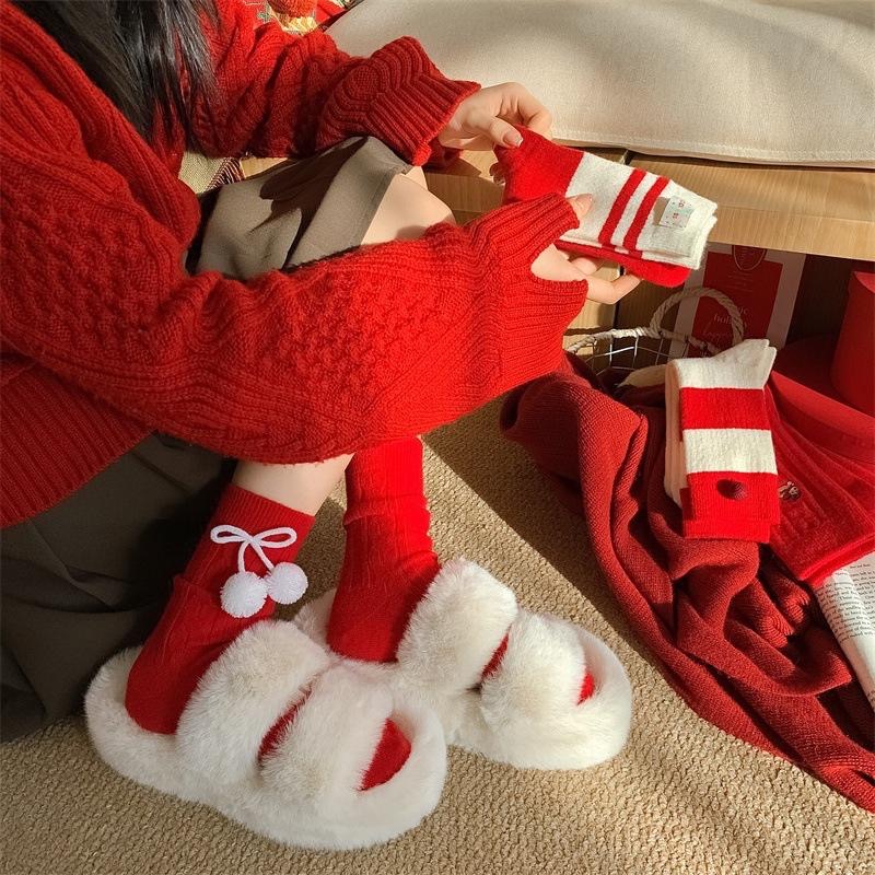 AHUA 阿華有事嗎 新年可愛毛球羊絨中筒襪 S0554  百搭純棉襪 韓系必備-細節圖7