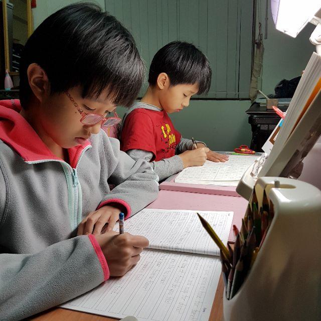 【♥ 薇樂園】二手 | 一字一卡，針對幼兒專注力差、易分心獨門設計，改善幼兒專注認知有顯著效果！創意手提識字卡 絕版-細節圖5