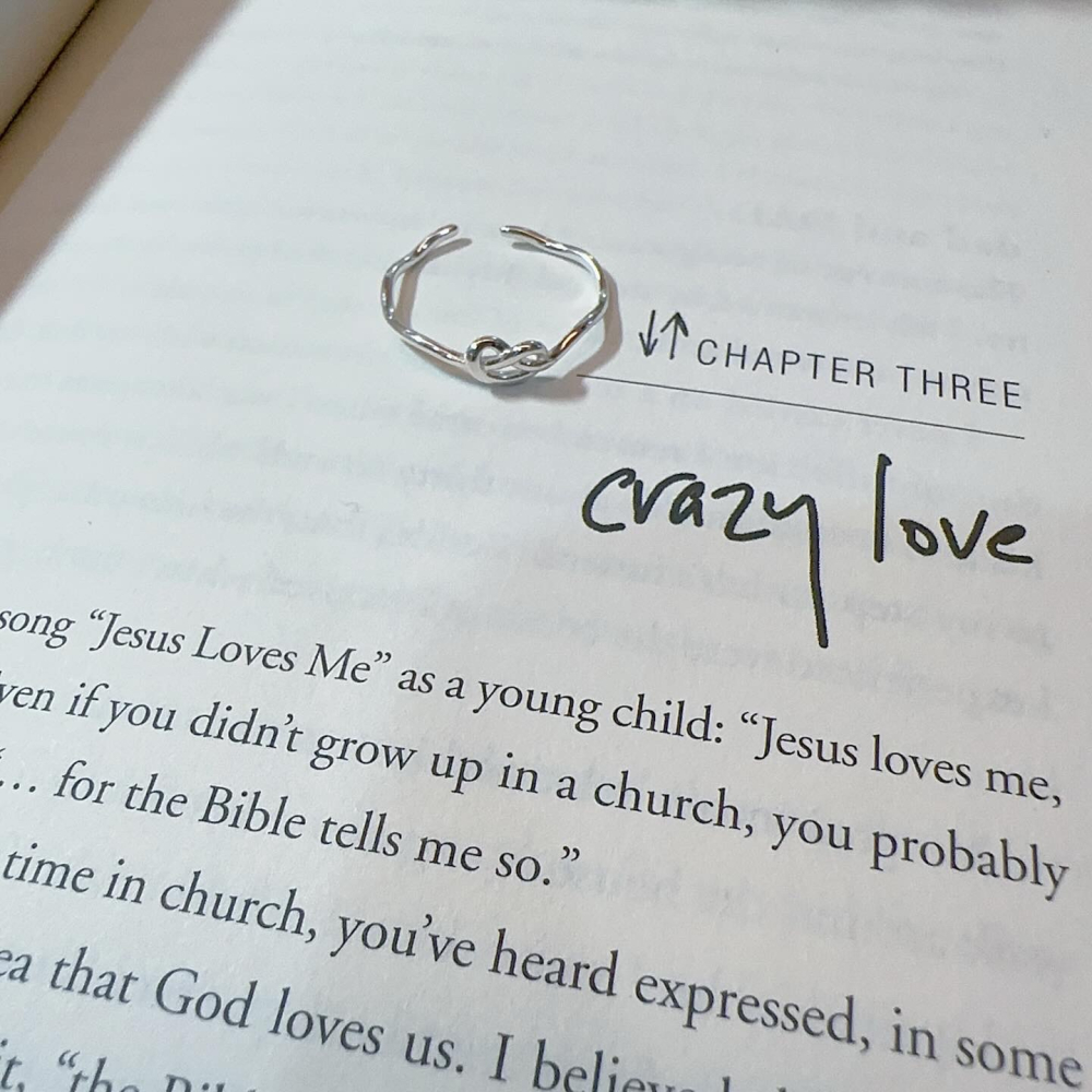 𝐇𝐚𝐧𝐚𝐛𝐢 𝐀𝐜𝐜 ♡現貨♡ 🥨愛心扭結戒指🥨 s925純銀開口戒-細節圖2