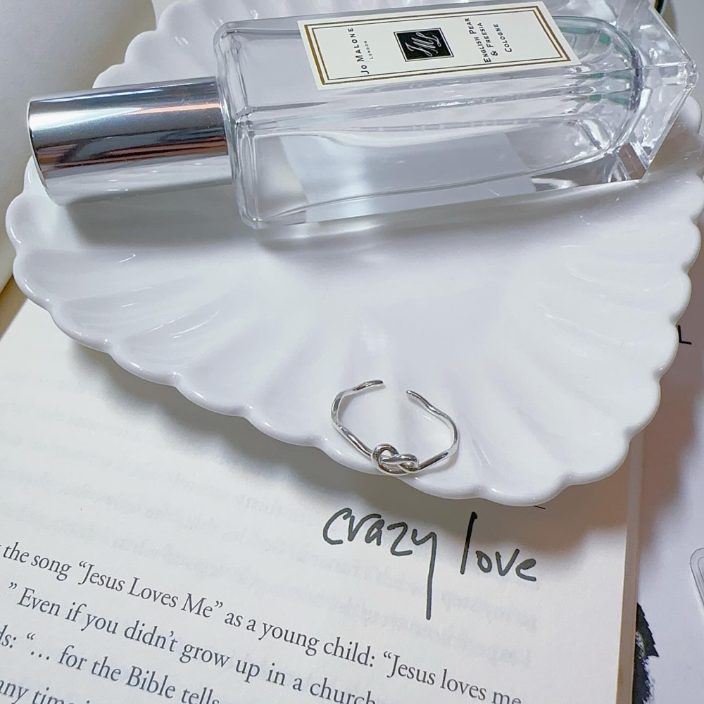 𝐇𝐚𝐧𝐚𝐛𝐢 𝐀𝐜𝐜 ♡現貨♡ 🥨愛心扭結戒指🥨 s925純銀開口戒-細節圖4