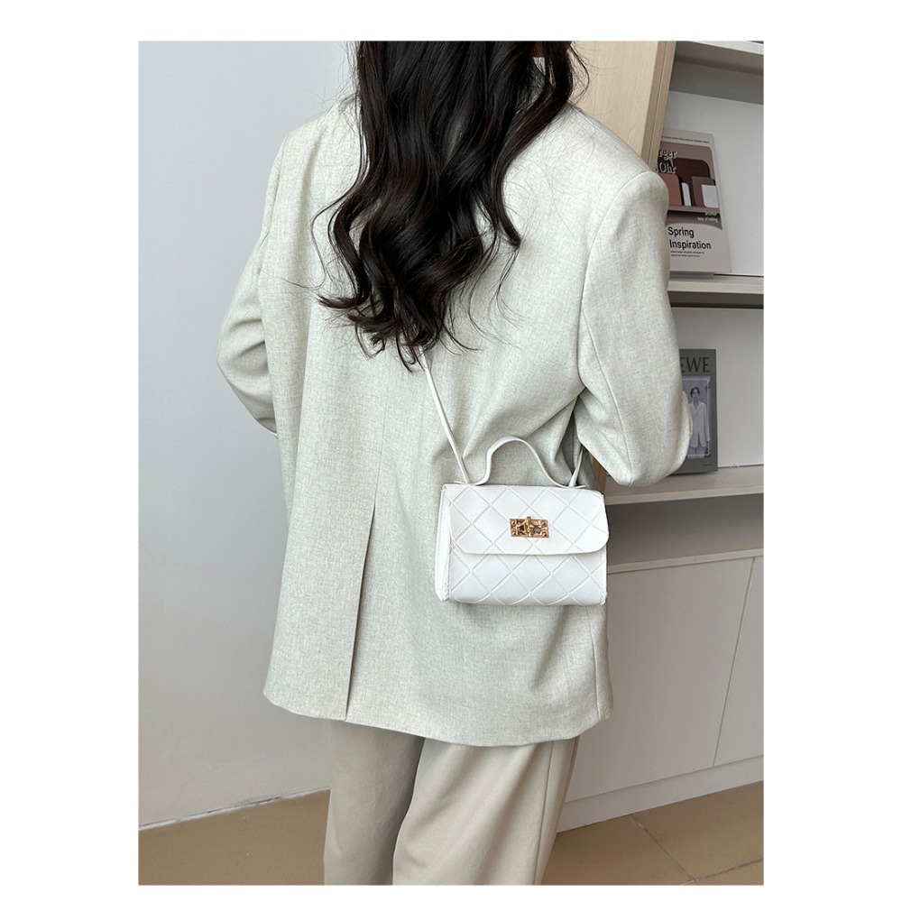 通通現貨99元 壓花菱格小方包 時尚女包 肩斜背包-細節圖3