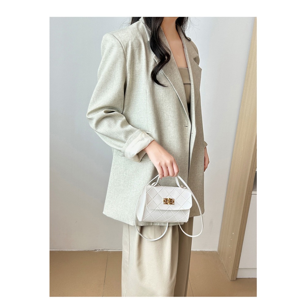 通通現貨99元 壓花菱格小方包 時尚女包 肩斜背包-細節圖4