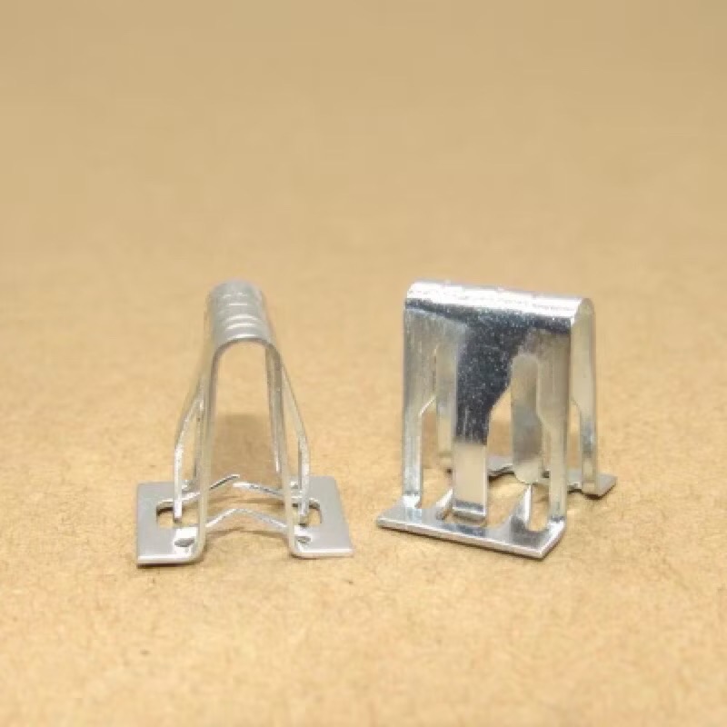 (5個) ￼通用 儀表台 音響 護板 V形 金屬卡扣 配件固定-細節圖2