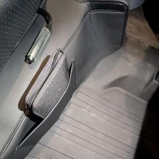 [J SPACE 專用] 前座下護墊 (含收納口袋/一對) | 20mm皮革 | 雙層皮革 | 防刮防髒 | 魔鬼氈-細節圖7