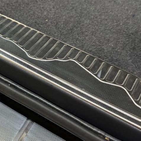 [J SPACE 廂車專用]尾門防刮板｜不銹鋼｜防刮｜卡夢｜｜汽車百貨｜保桿防刮｜J SPACE配件｜J SPACE改裝-細節圖2