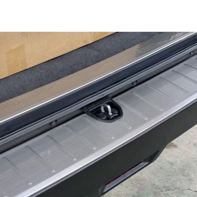 [J SPACE 廂車專用]尾門防刮板｜不銹鋼｜防刮｜卡夢｜｜汽車百貨｜保桿防刮｜J SPACE配件｜J SPACE改裝-細節圖4