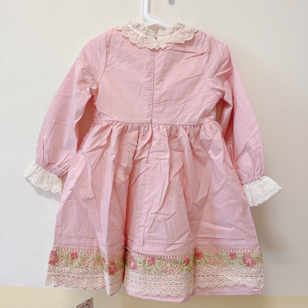 法式粉色花朵刺繡拼接蕾絲連身裙·110碼 現貨實拍［荳荳童心飾界］-細節圖2