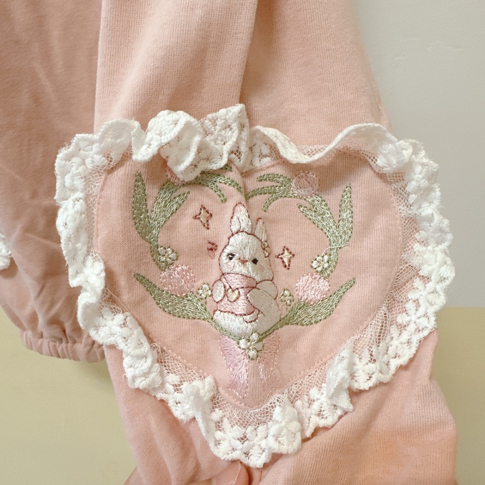 兒童校園神褲超舒服 獨家設計刺繡·110碼 現貨實拍［荳荳童心飾界］-細節圖3