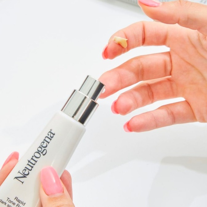 ｜現貨+預購｜露得清 Neutrogena A醇維他命Ｃ精華 淡斑 A醇 亮白-細節圖2