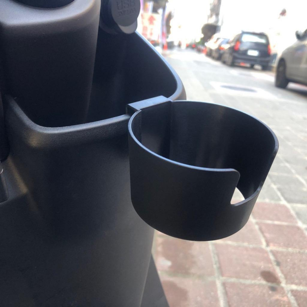 【現貨🔥穩固好用】機車杯架 機車置杯架 機車飲料杯架 機車飲料杯架 手搖杯架 機車水杯架 機車 摩托車 飲料架 置物杯-細節圖3