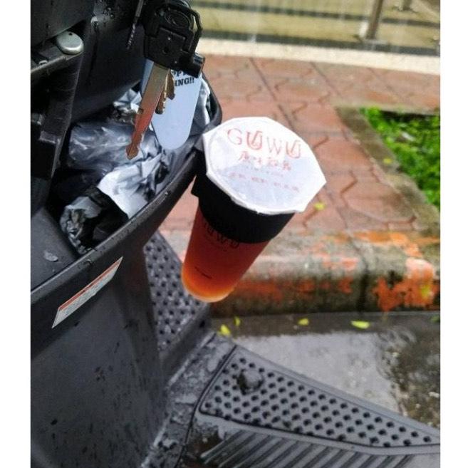 【現貨🔥穩固好用】機車杯架 機車置杯架 機車飲料杯架 機車飲料杯架 手搖杯架 機車水杯架 機車 摩托車 飲料架 置物杯-細節圖4