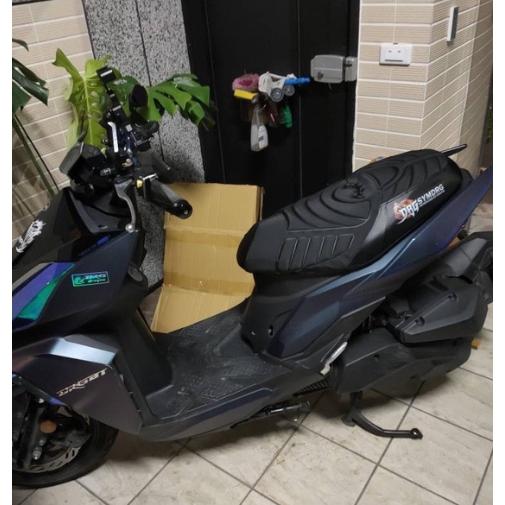 【直上免釘🔥現貨】舒適好坐 sym drg 坐墊套 drg坐墊 座墊套 drg 改裝精品 椅套 drg椅墊套 座椅-細節圖3