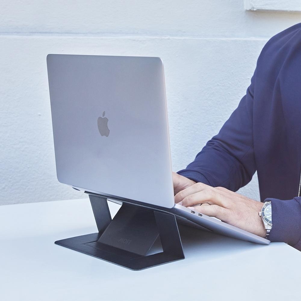 MOFT｜隱形筆電支架 散熱孔黏貼款 11.6-16吋筆電適用 新增MOVAS™材質-細節圖6